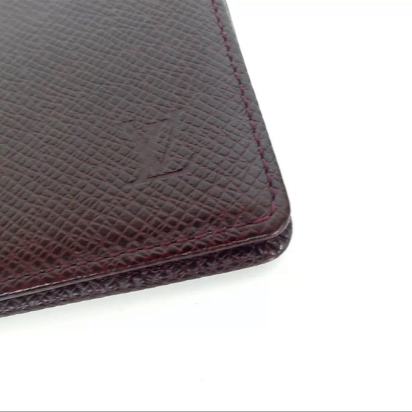 AUTH LOUIS VUITTON Taiga Leather Card Case - Picture 8 of 12